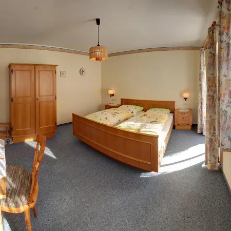 Pensionat Gaestehaus Sterrhaeusl - Chiemgau Karte 3*