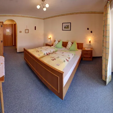 Gaestehaus Sterrhaeusl - Chiemgau Karte *